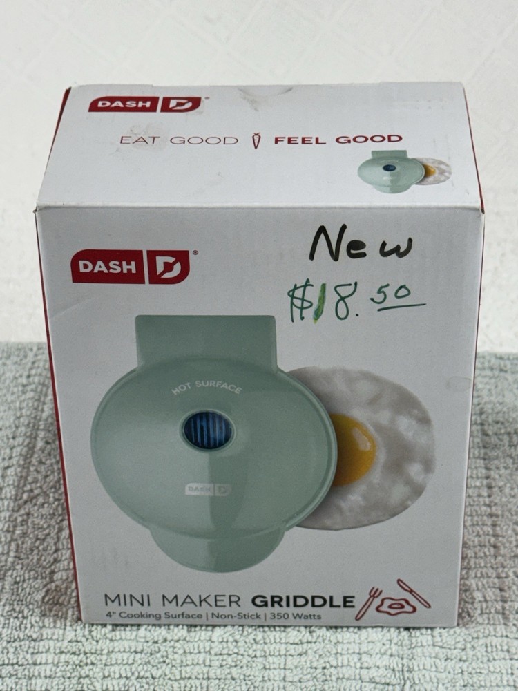 DASH 4" Mini Maker Electric Griddle Round Nonstick 350 Watts - Eggs Pancakes NOS