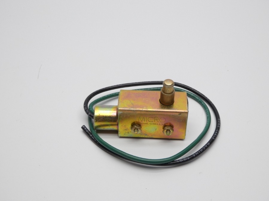 MICRO SWITCH YZK-RQ 480VAC 15A (AS PICTURED) NSMP