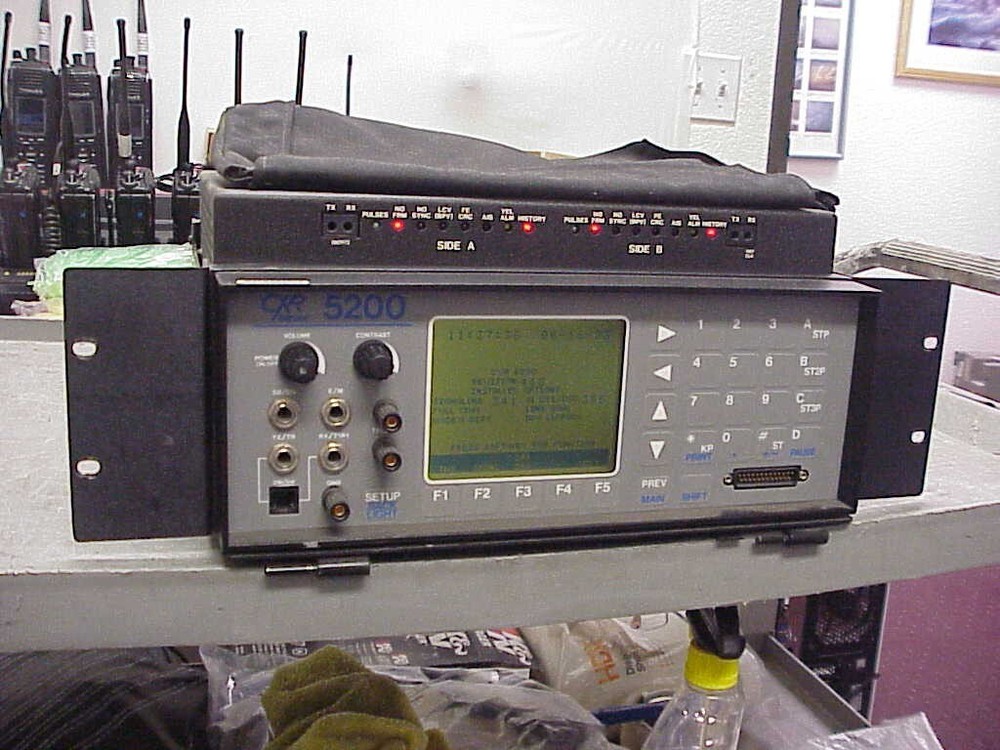 TELCOM UNIVERSAL CXR 5200 TRANSMISSION ANALYZER