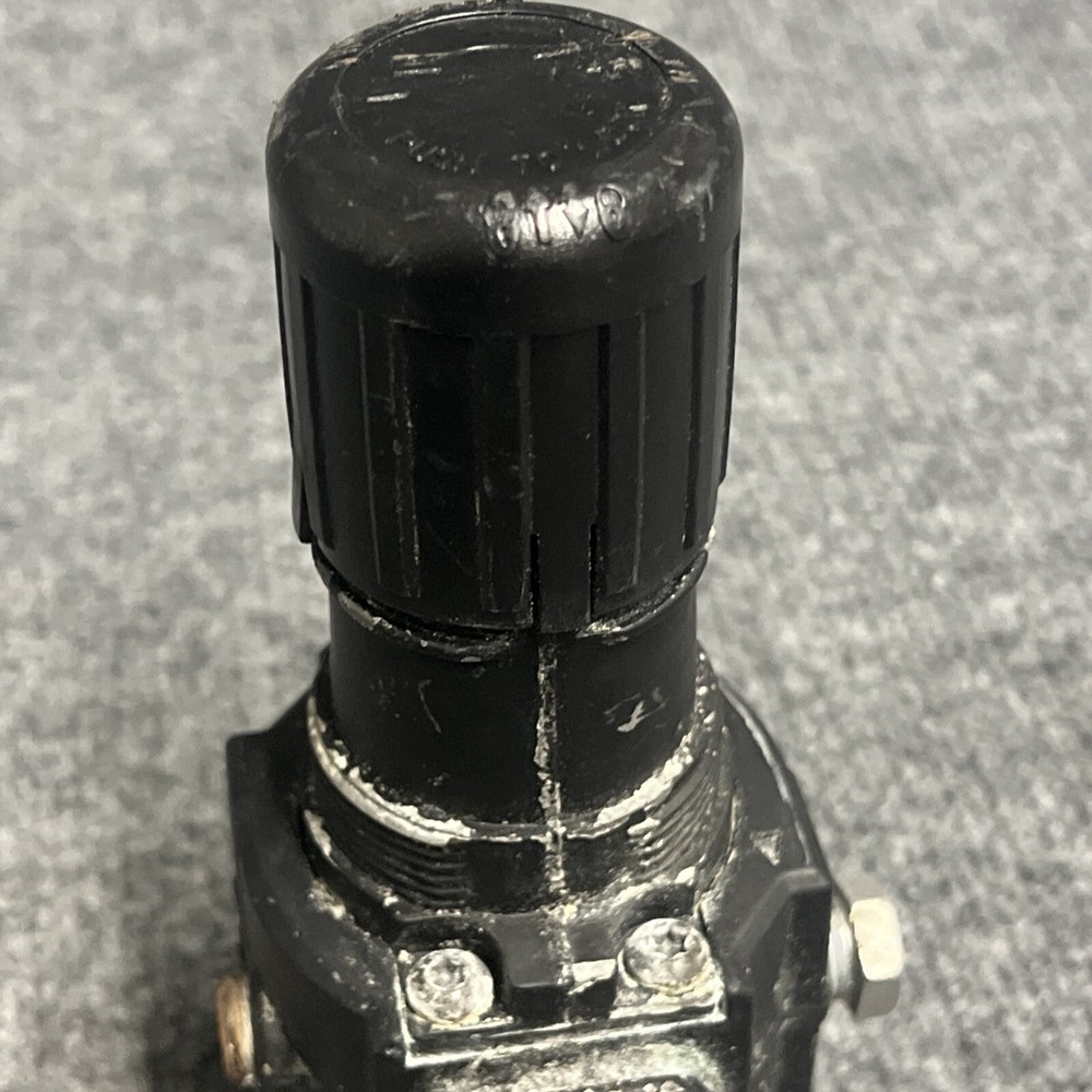 Dayton 4ZM22 1/2" Filter Regulator Used