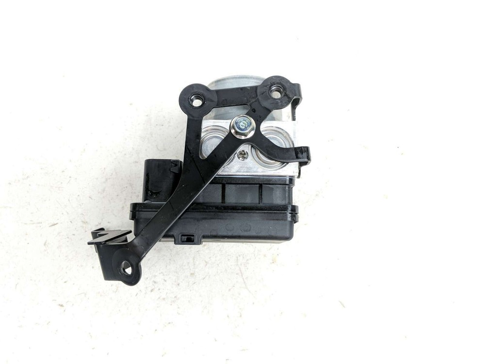 22 Yamaha XSR900 ABS System Pump
