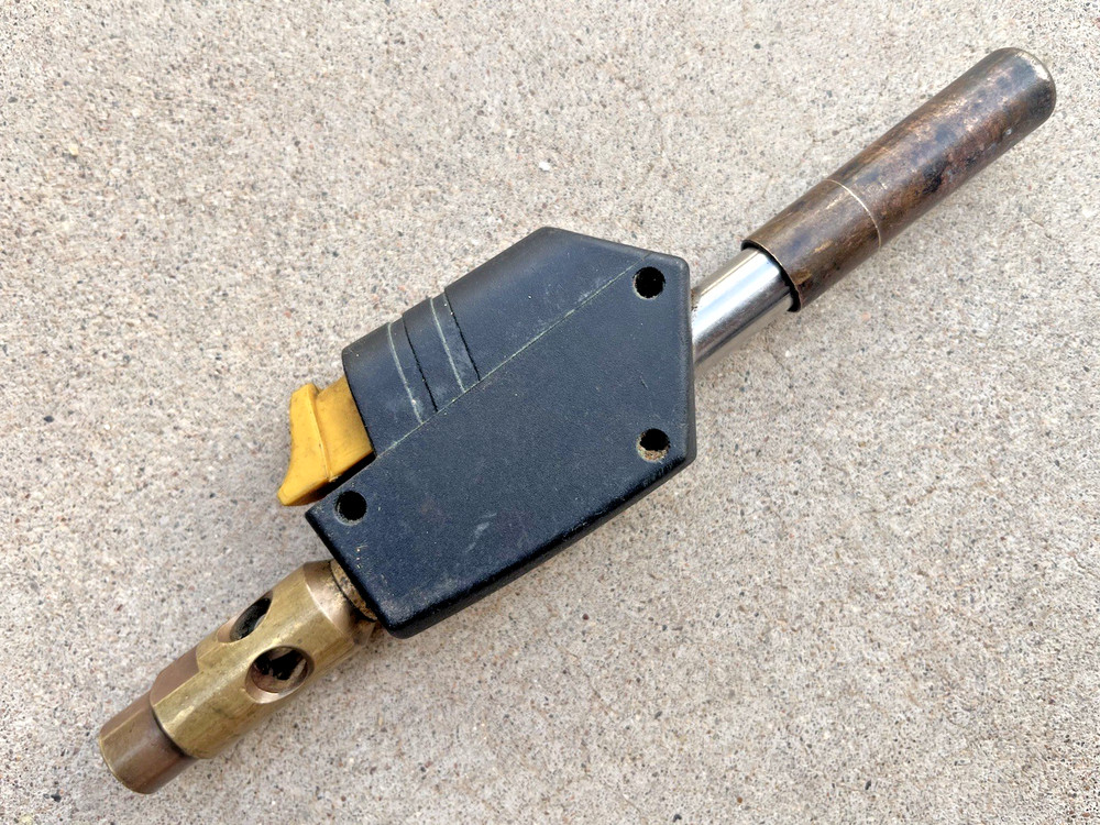 Used .... GOSS PROFlame SwitchFire Self Lighting Propane Torch