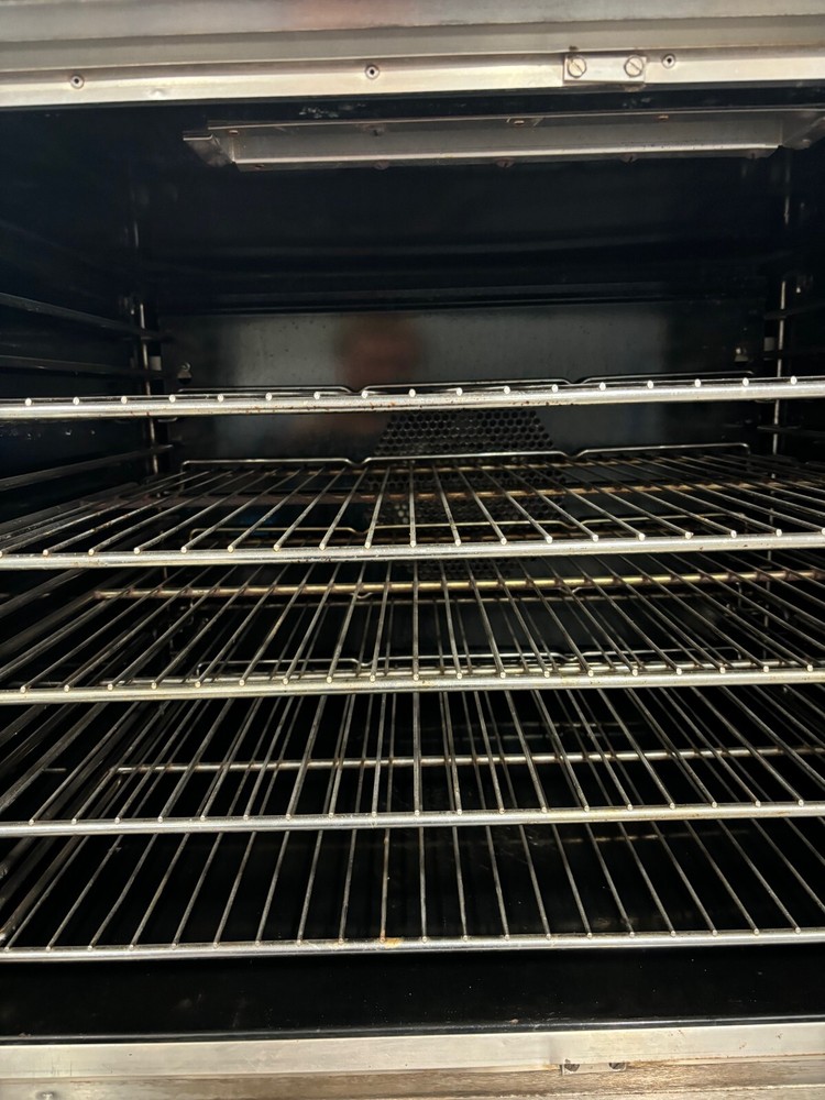 BAKERS PRIDE DOUBLE STACK GAS OVEN CYCLONE SERIES