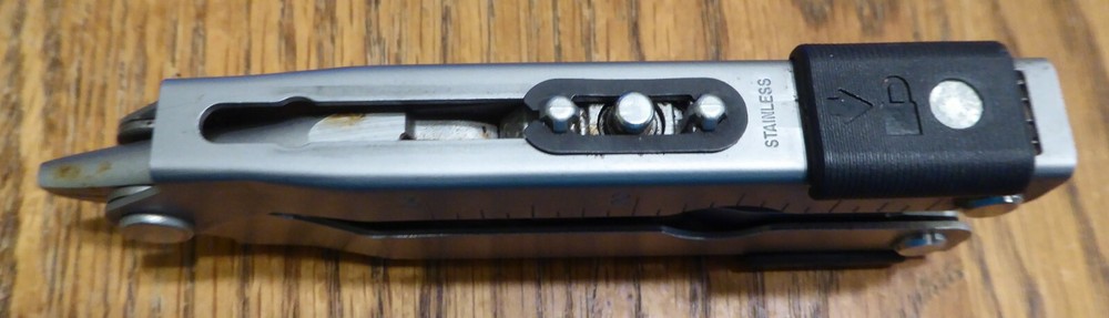 Gerber multitool. Multi Plier