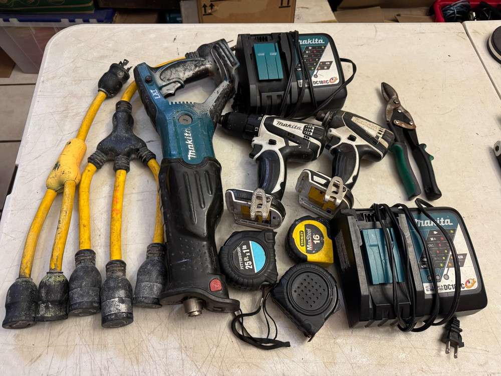 Makita  Tools 11 Peace +++ Mixed bundle