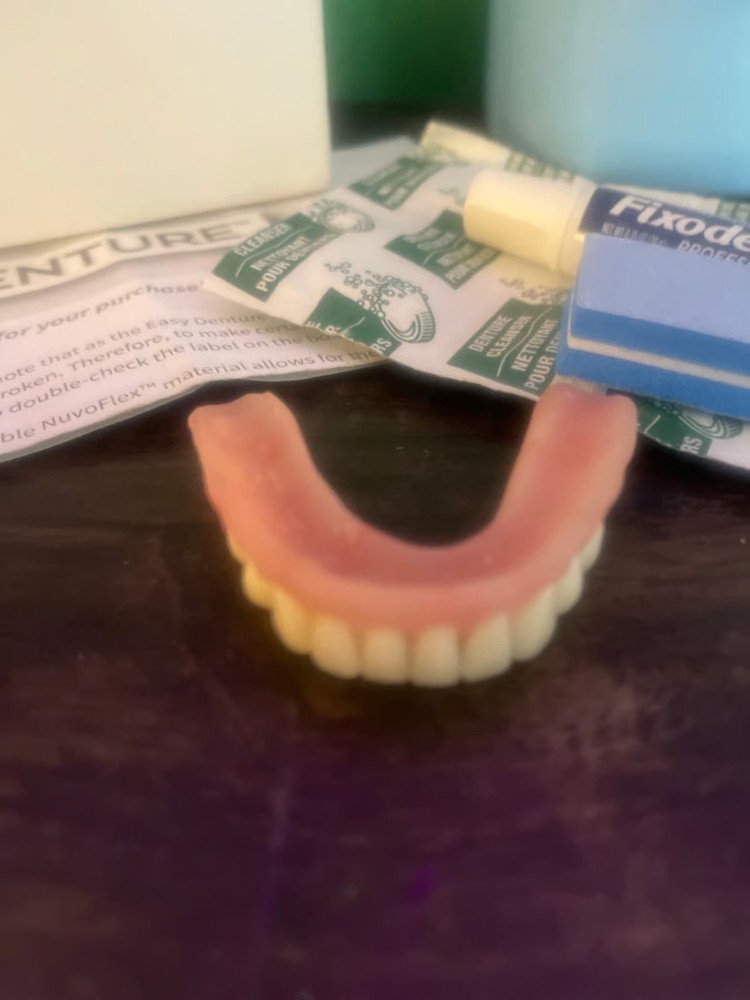 Easy Denture bottom and unbranded bottom denture lot
