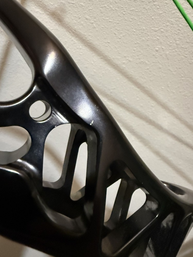 Hoyt Pro Comp Elite XL black Right Hand Compound target bow.