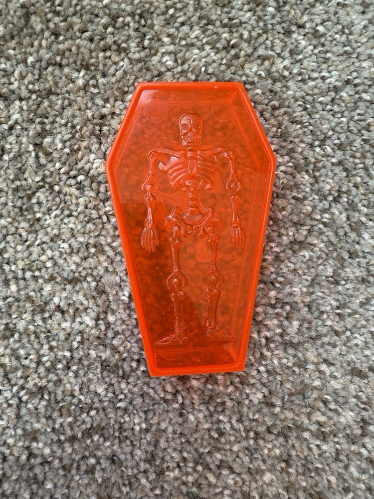 1998 Alberts Coffin Candy Container Glow in the dark Skeleton