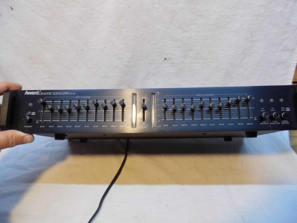 AWARD GRAPHIC EQULIZER EQ~210~USED & TESTED
