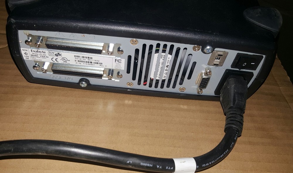 EXABYTE VXA-2e 113.00501 EXTERNAL TAPE DRIVE