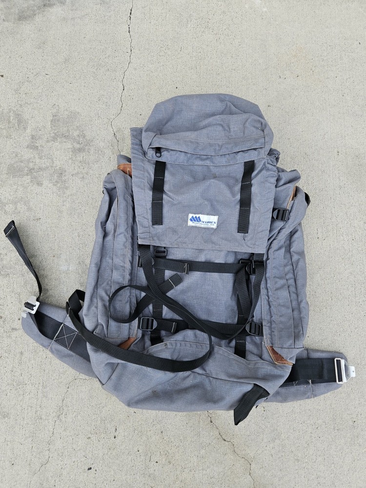MADDEN Mountaineering  Backpack