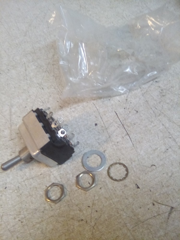 Eaton Cutler-Hammer 7661K6 Toggle Switch On On