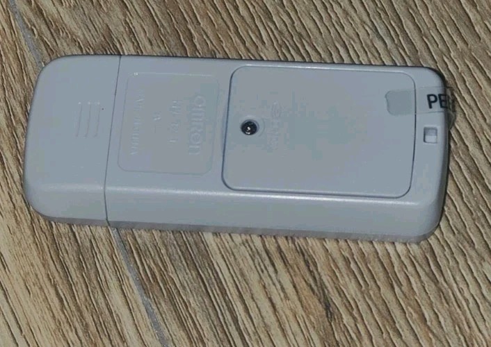 OMRON TRI-AXIS PEDOMETER WITH FIVE ACTIVITY MODES MODEL HJ-324U NEW OPEN BOX