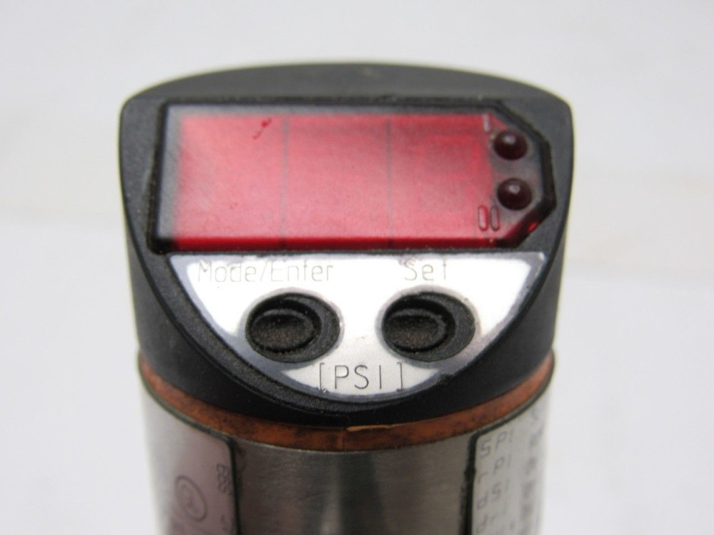 IFM Efector PN7224 Pressure Sensor Switch