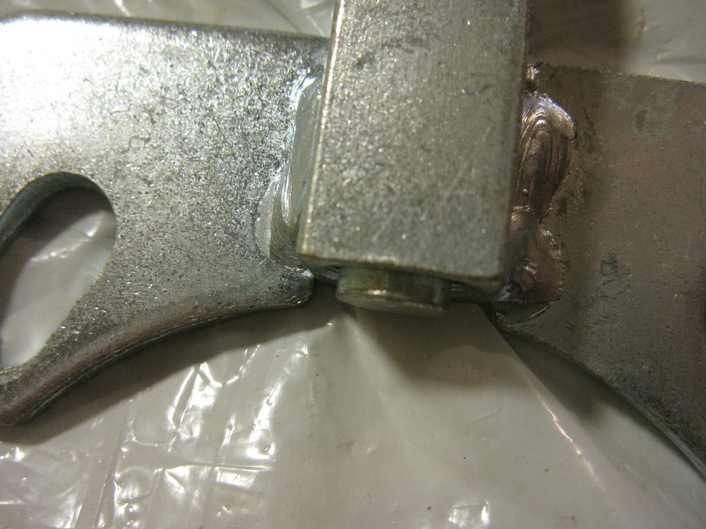 15/32 .46 1/2" Spring release pull pin bolt on door latch