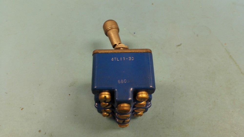 DC-9 Mil-Spec On-On Aircraft Toggle Switch, Microswitch P/N 4TL11-3D