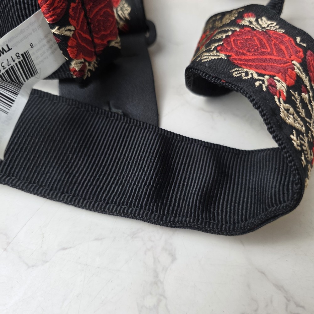 Perri's Leathers Red Roses Print Guitar Strap