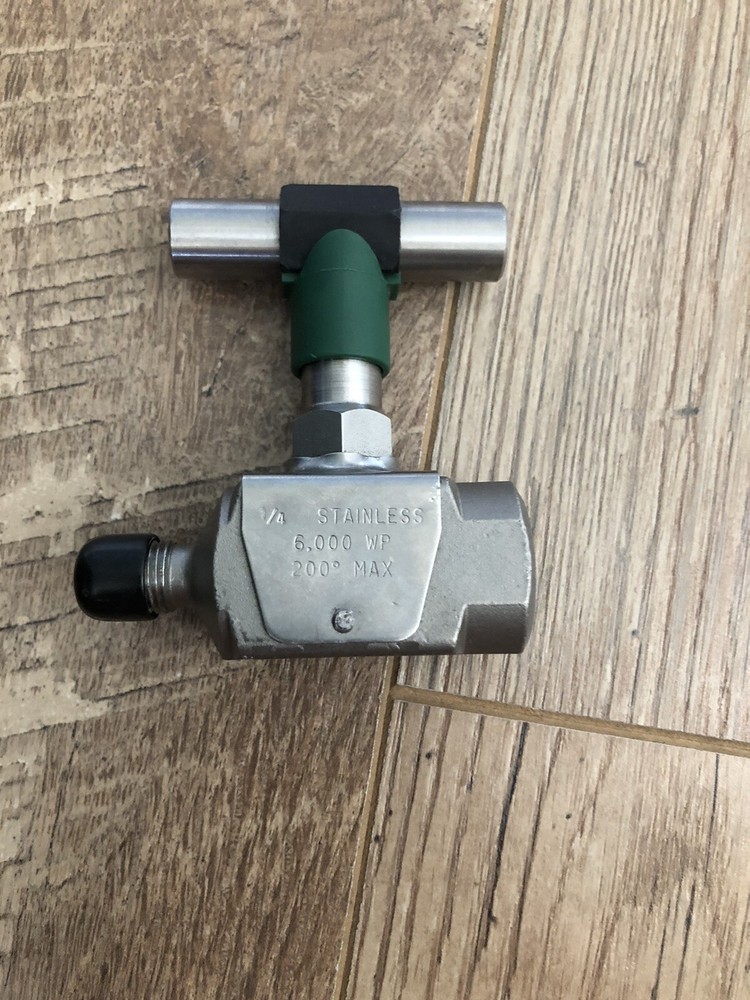 1/4" Balon Needle Valve 6000 WP @ 200 F Max SS