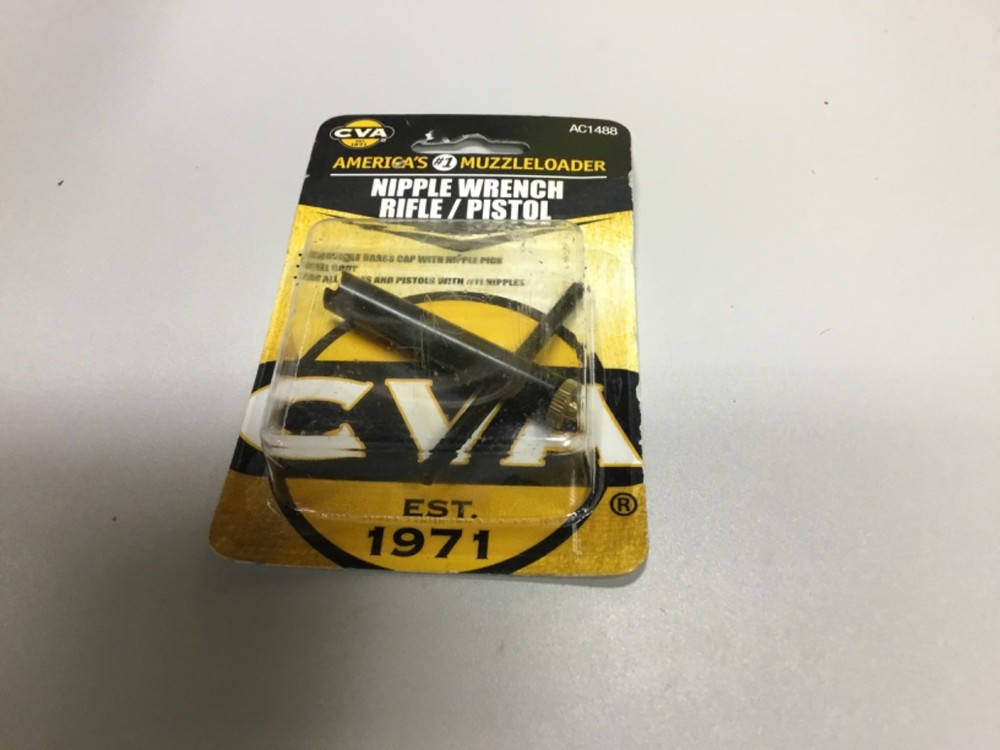 LOT OF MUZZLELOADER ITEMS, FLINT RIVER 7261 INLINE CAPPER, CVA NIPPLE & WRENCH