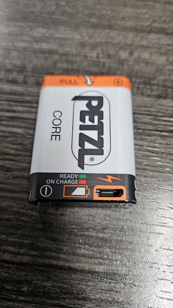 2 PACK Petzl Core MICRO-USB Rechargeable Headlamp Lithium Hydrid Battery System