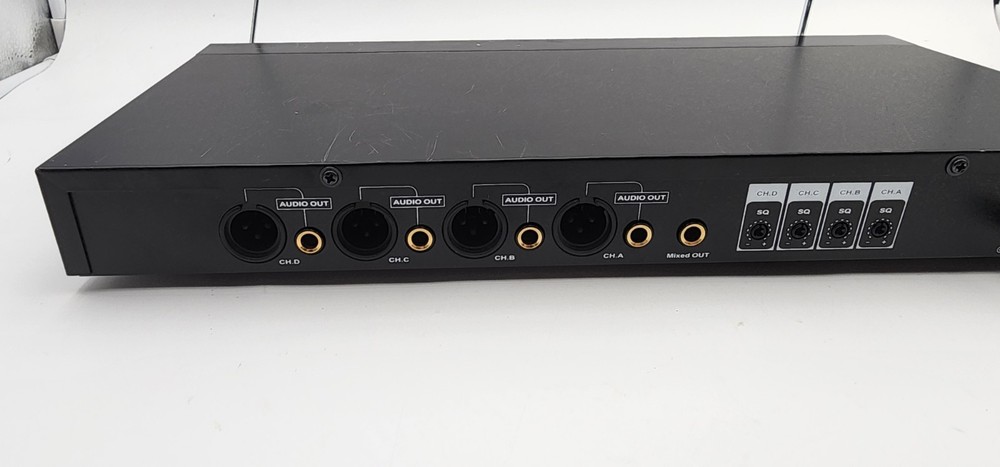 IDOLpro VHF-638 Wireless Microphone system