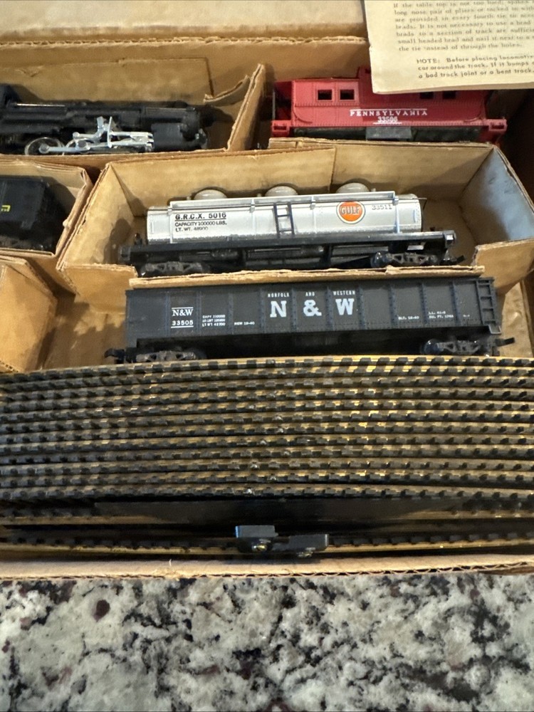 Gilbert American Flyer HO -7 Unit Freight Train Set Number 30123