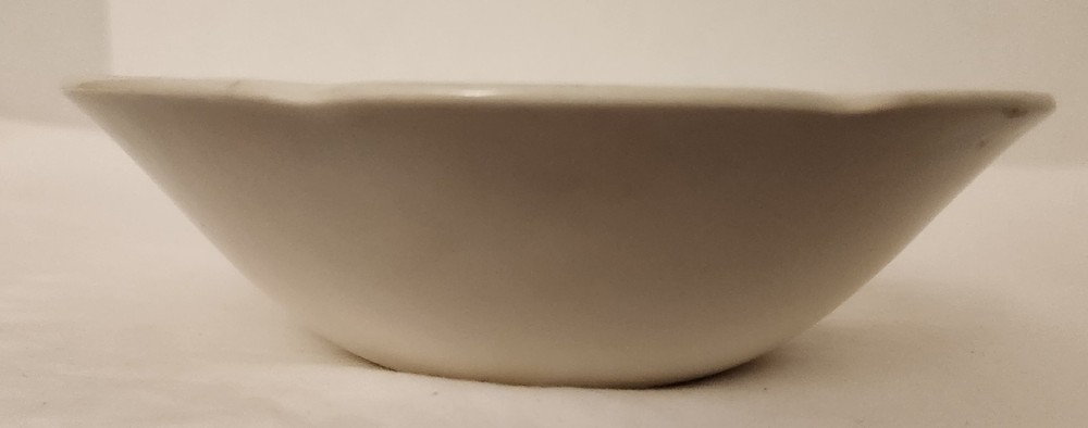 DISH ,WINDSOR FRUIT DISH PERFECT for fruit or candy