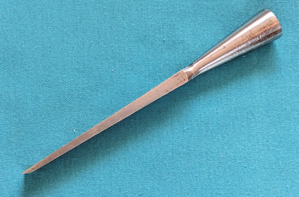 JORDAN 1/2" Square Edge Socket Wood Chisel Warranted Cast Steel German Made