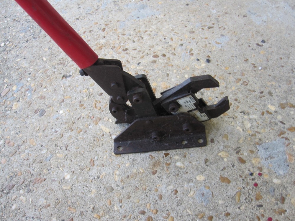 VINTAGE WIRE CRIMPER FOR LARGE BATTERY AND ELECTRICAL CONNECTION TOOL