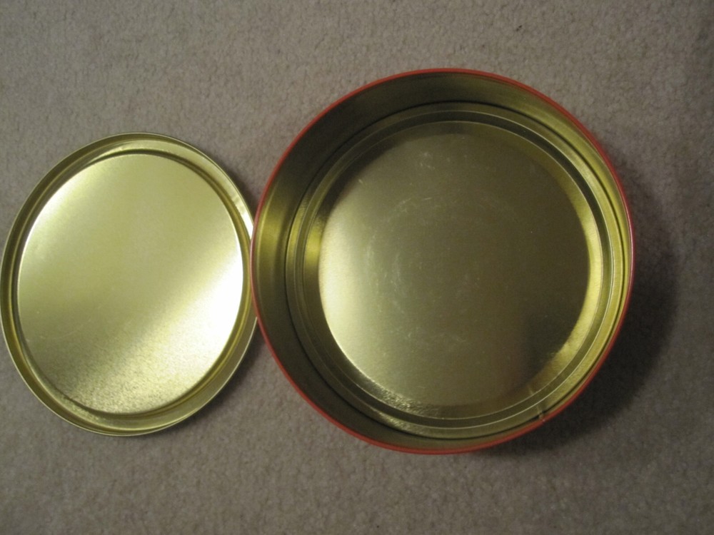 Peanuts Snoopy cookie tin empty pre owned