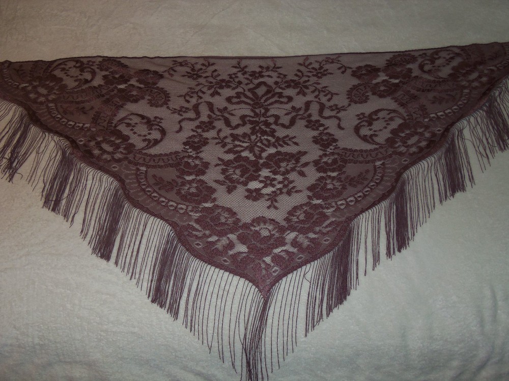 Lace Shawl Cocoa Victorian Design