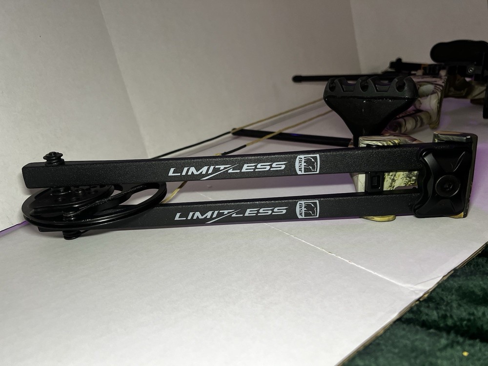 Bear Archery Limitless RTH Compound Bow ** Missing String**