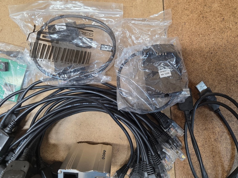 Omni unlock box GSM, CDMA with cables