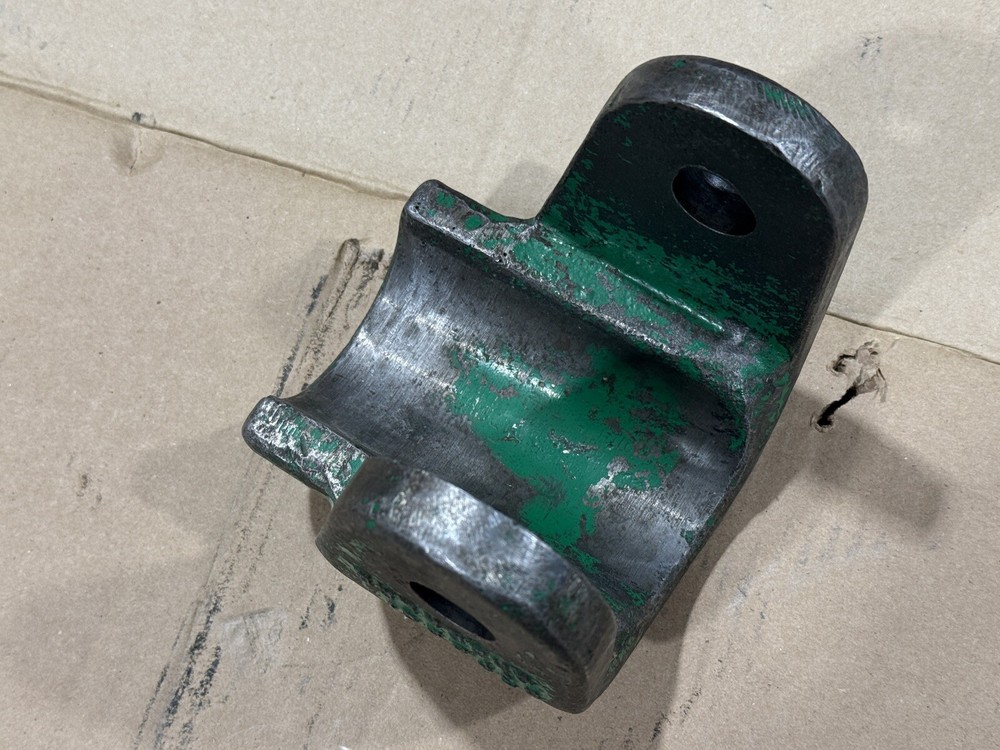 Greenlee 5018921 2 1/2" Saddle