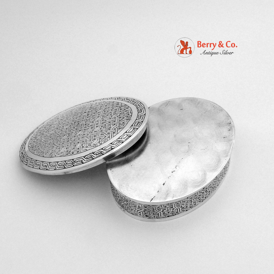 Oval Dresser Box Engraved Decorations 800 Silver 1900