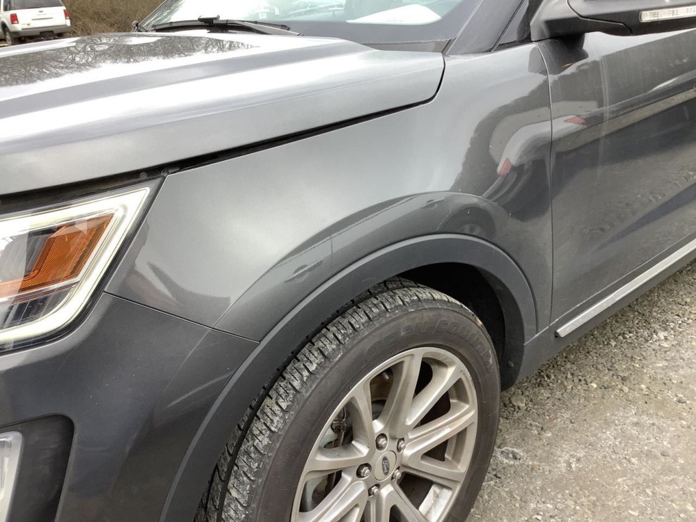 Fuse Box Engine Fits 17 EXPLORER 4951483