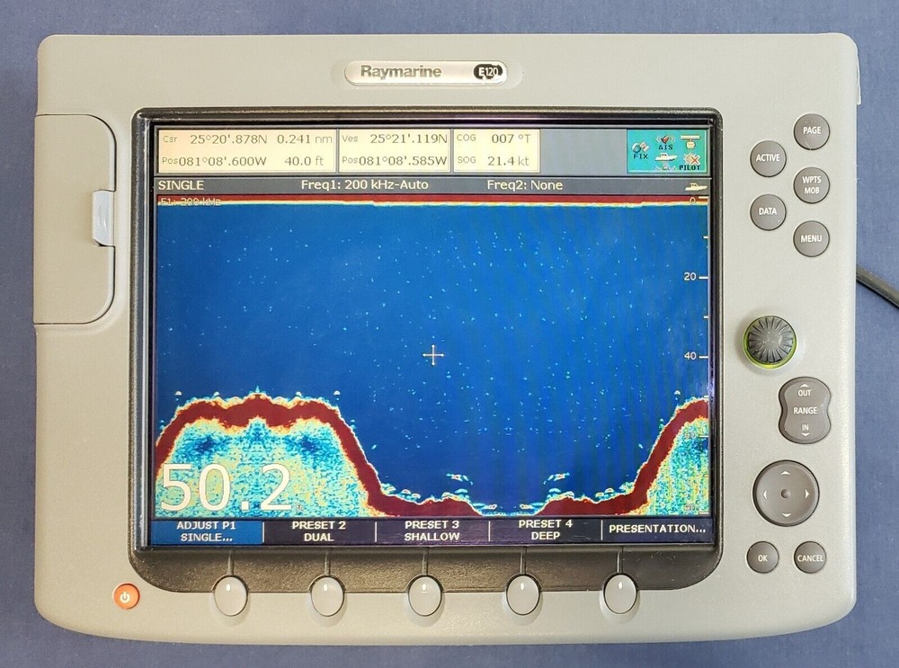 Raymarine E120 Classic GPS Chartplotter MFD & Navionics US Charting