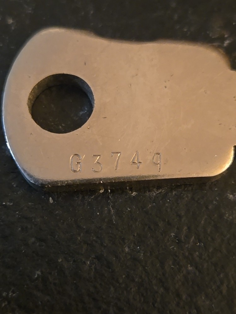 GREENWALD SENTINEL KEY CODED G3749 (3D5)