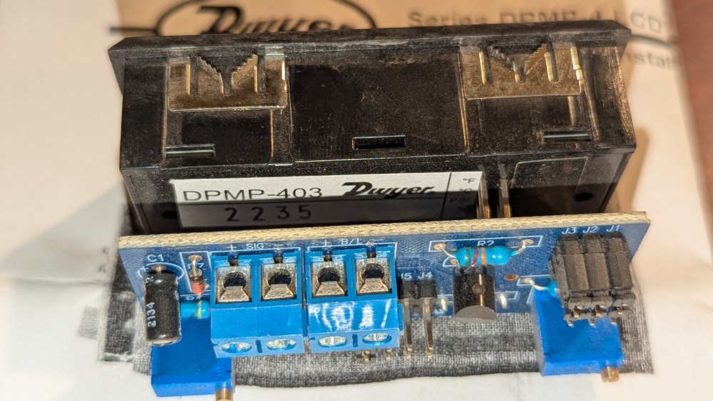 (1) Dwyer Red Digital LCD Panel Meter DPMP-403 NIB