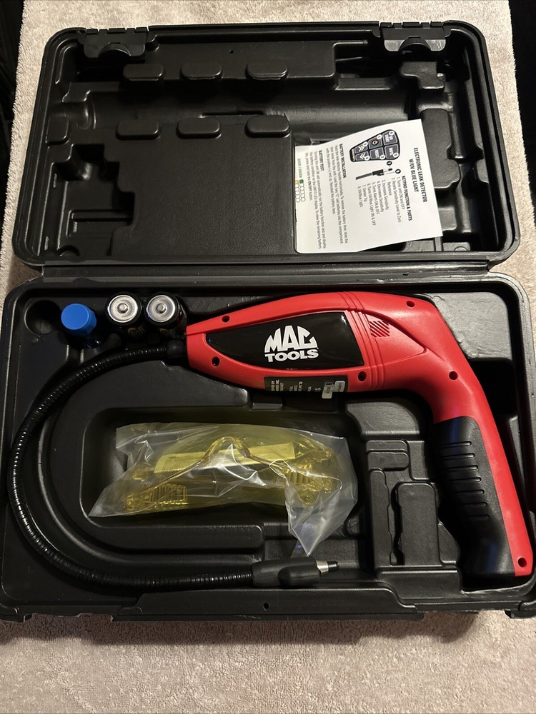 Mac Tools Electronic Leak Detector With Uv Blue Light