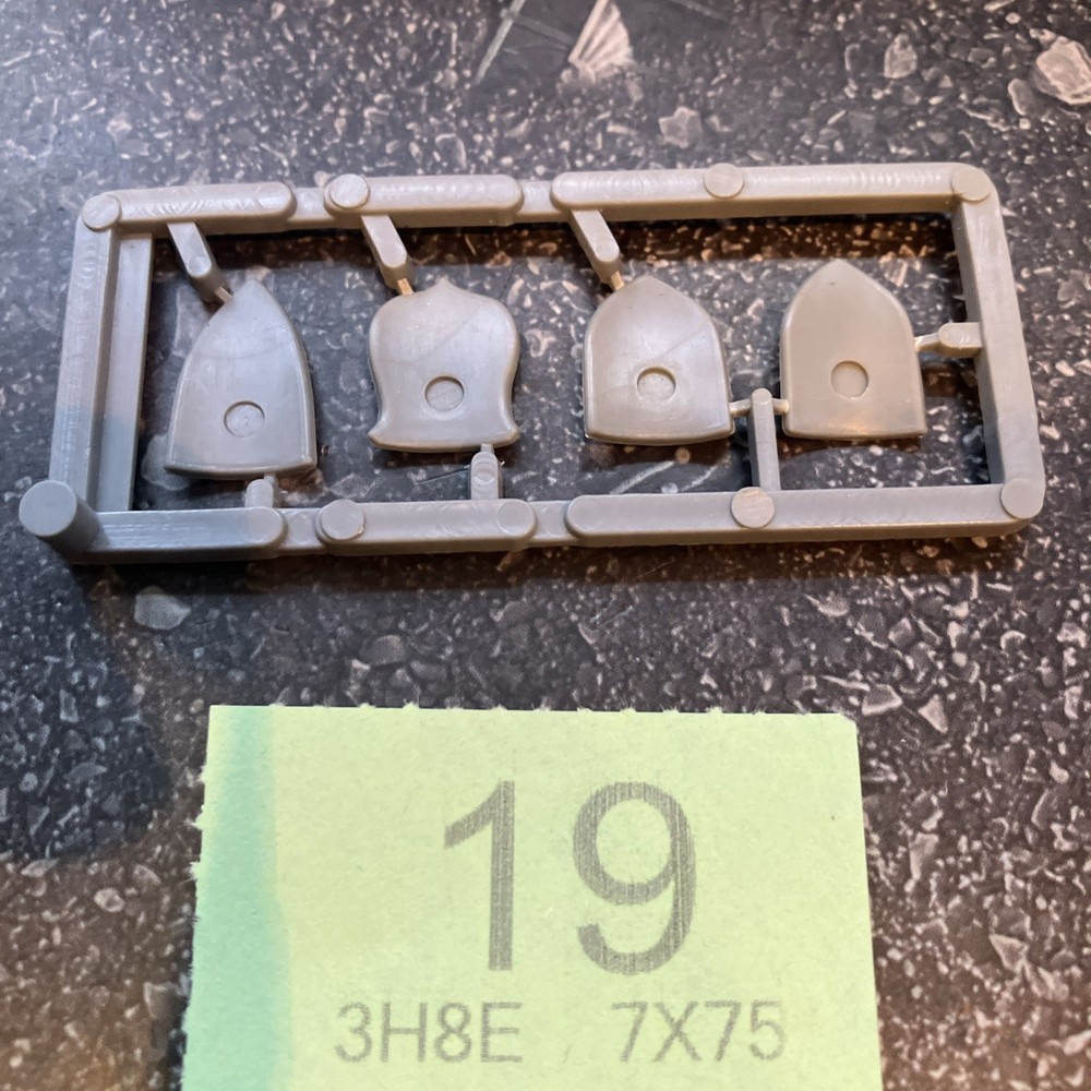 Fighter Shield Sprue 1992 Warhammer Fantasy Old World OOP