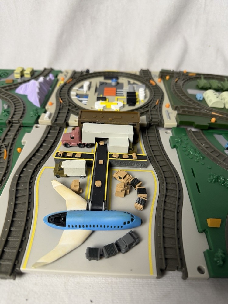 2004 Basic Fun XTS Train System Expandable Pieces Mini Track Expansion Lot of 8
