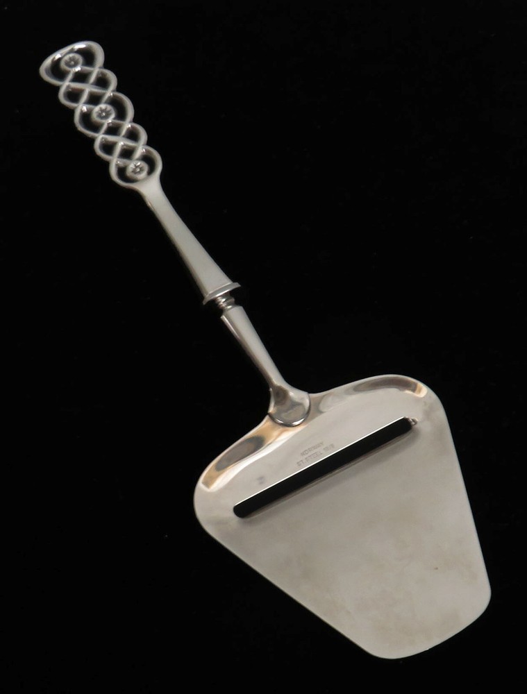 VINTAGE FANCY CONTINENTAL SILVER 9" CHEESE SLICE SERVER