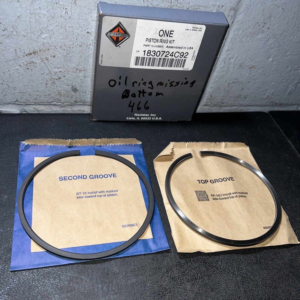 International Piston Ring Kit - 1830724C92 (MISSING BOTTOM GROOVE)