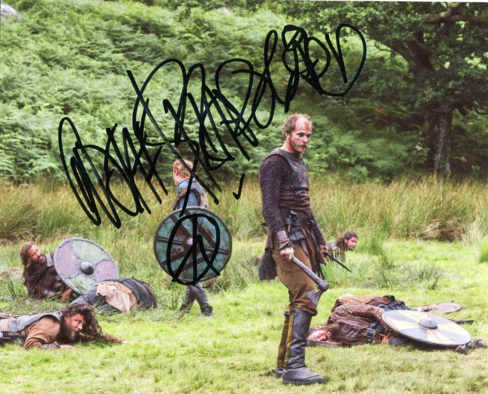 Gustaf Skarsgård Autograph