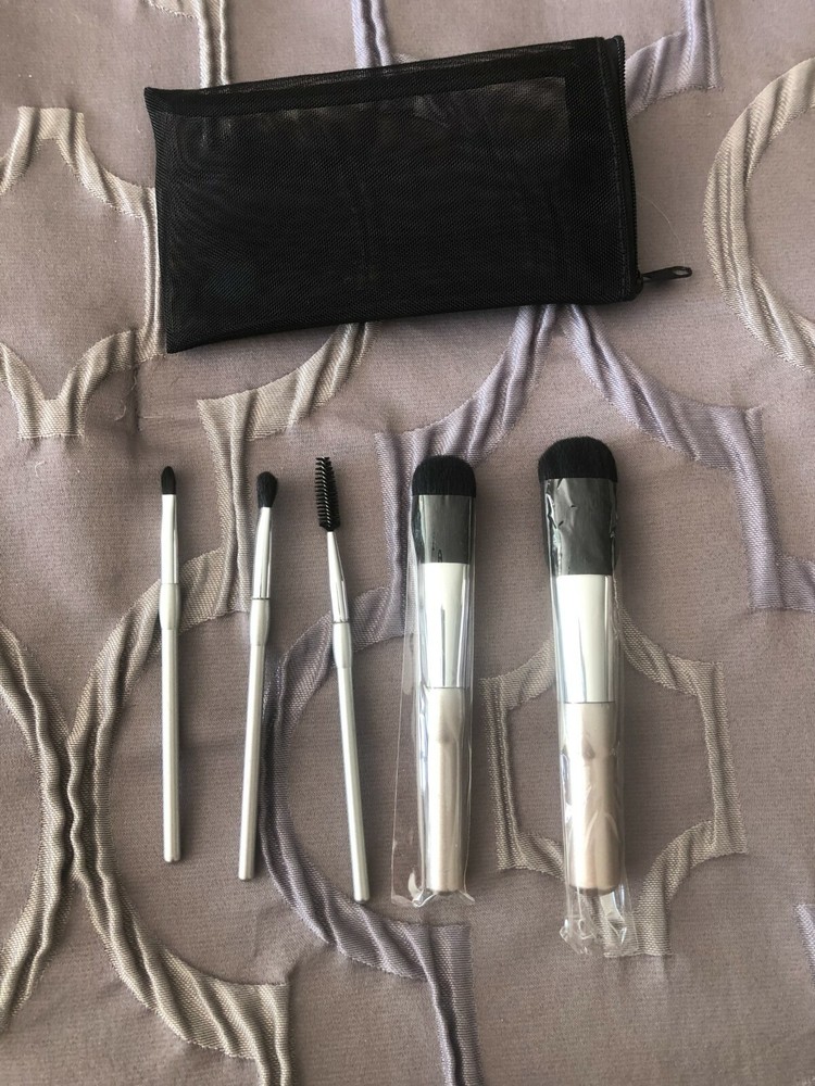 Crown Pro 5 Pcs Set Makeup Brushes