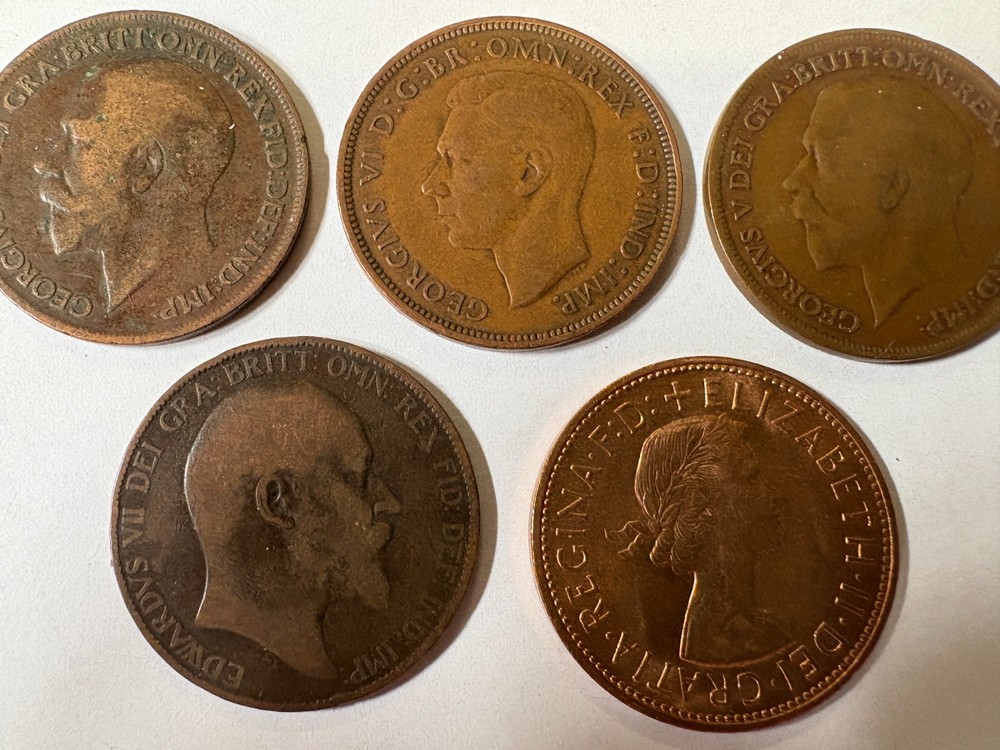 Great Britain - Six Coins.