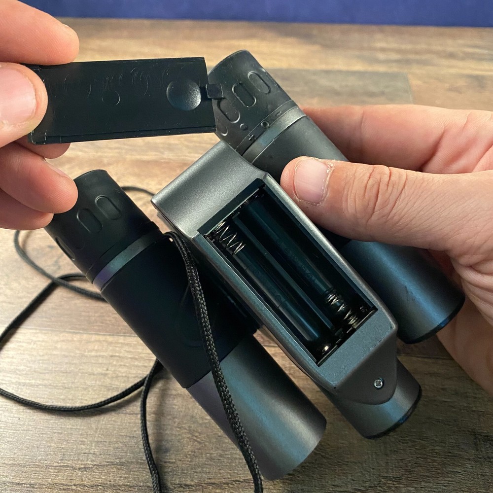 The Sharper Image Binoculars Image Capture Camera & Binocular