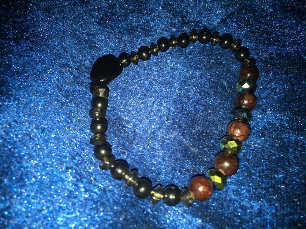 Unsigned Design Handmade Artisan Stone & Diamante Bead Stretch Bracelet