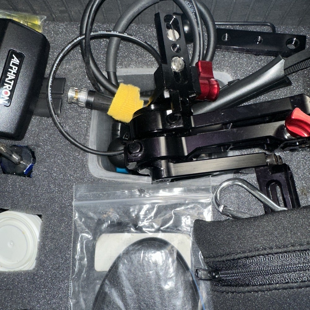 Alphatron EVF-035W-3G Electronic Viewfinder